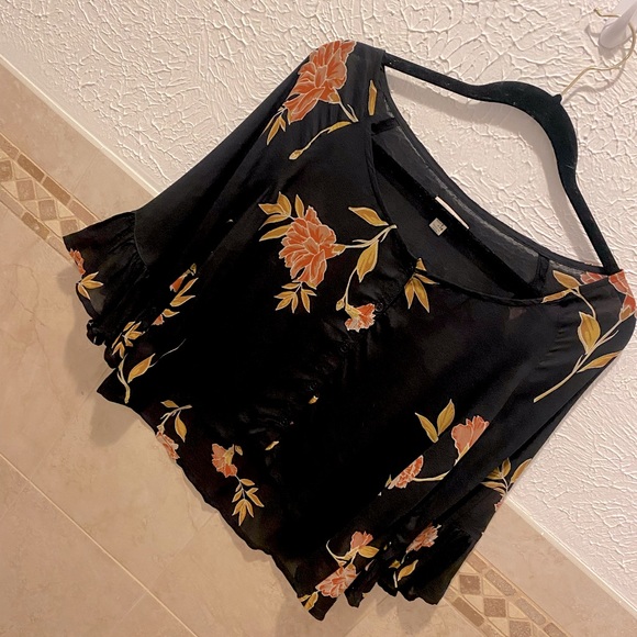 Amuse Society Top - Picture 2 of 5